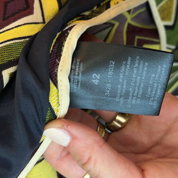 Chic Geometric Patterned Jacket - Picture 3 of 6